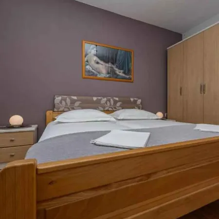 In 54397 * Crikvenica