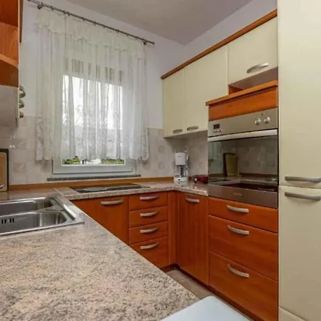 In 54397 * Crikvenica