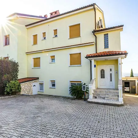 Apartment In 54397